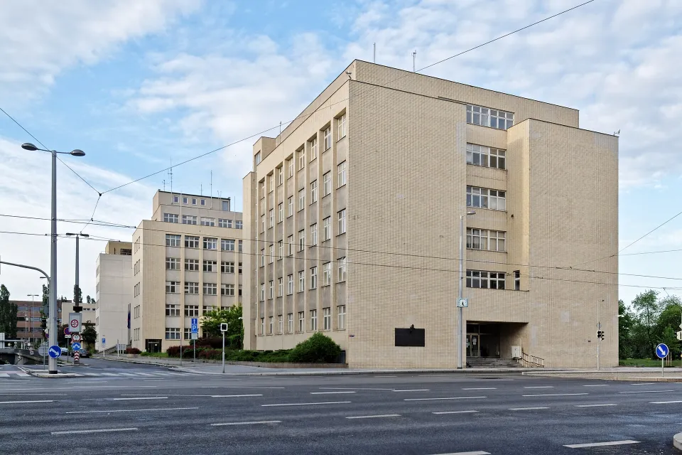 Здание министерства внутренних дел Чехии на Летне в Праге