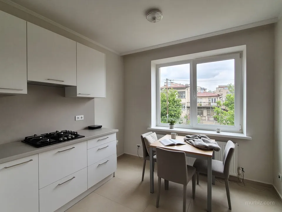 Căn hộ 37 m² sáng sủa có cửa sổ ở hai phía