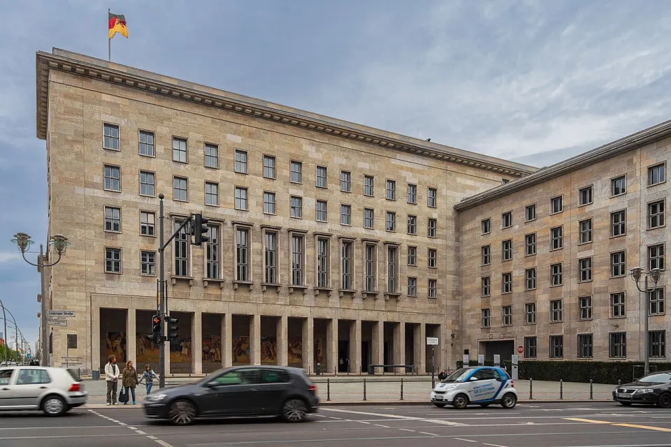 Здание Министерства финансов Германии в Берлине