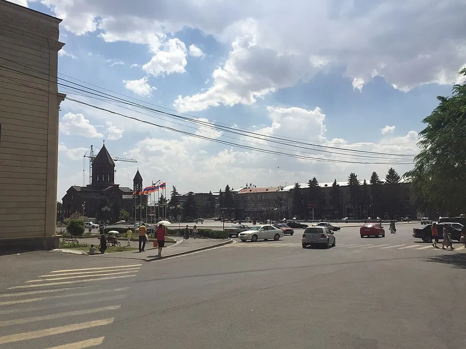 Площадь Вардананц в Гюмри