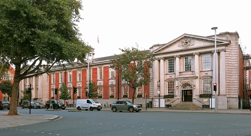 Chelsea Old Town Hall, a classical stone and red-brick building on the King's Road in London